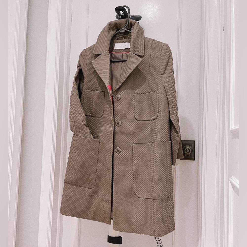 NWOT ** T Tahari Coat